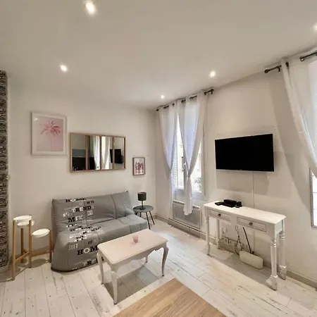 Nice Studio In The Hart Of Juan Les Pins *